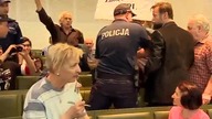 Próba wyrwania broni policjantowi w sądzie