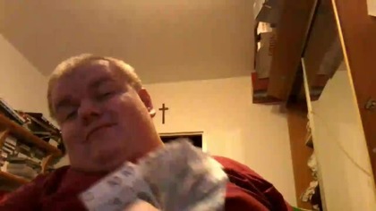 Łukasz Wiśniewski popisuje się pieniędzmi i wyśmiewa ubogich ludzi (720p 25fps H264-128kbit AAC)