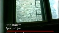 Hot Water - Życie od tyłu