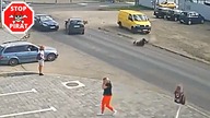 Śmiałe wyprzedzanie zakończone czołówką z samochodem osobowym.  STOP PIRAT