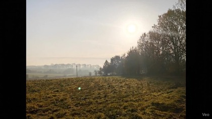 Zwykła polska wieś spokojna, Z dala Wojna, Polska