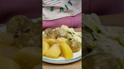 SZYBKIE PULPETY/KLOPSIKI W SOSIE, SURÓWKA Z KALAREPY.  POMYSŁ NA SZYBKI OBIAD!