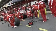 Mechanicy Ferrari vs McLarena