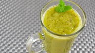 Koktajl z selera naciowego z kiwi, imbirem i miodem - Jak zrobić - [Smakowite Dania]