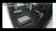 Nocne włamanie restauracji Smaki Hatay w Gorzowie.  Nagranie z monitoringu