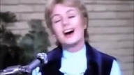 Female backing vocal super high notes in Partridge Family remakes
