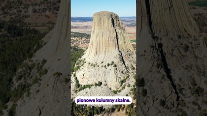 Niezykły monument - zastygła magma czy drzewo gigant?