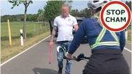Kierowca BMW wyskakuje z pałką na rowerzystę #807 Wasze Filmy
