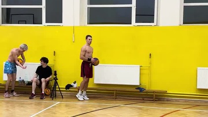 Dziwny LAY UP #shorts