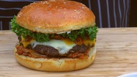 BIG BURGER ! Domowa bułka i pyszna konfitura z boczku i cebuli / Oddaszfartucha