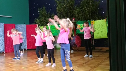 Pokazy taneczne podczas XXII Biegów Ulicznych w Markuszowie - 7. 07. 2019 r.  #2