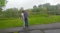 Holandia: Imigrant bije chłopaka o kulach
