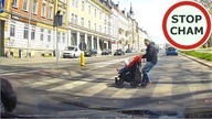 O włos od potracenia mężczyzny z dzieckiem na przejściu w Opolu #1823 Wasze Filmy