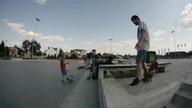 Dzieci na skateparku