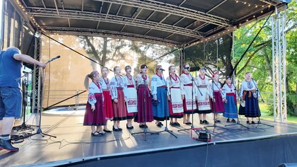 Ukraiński Zespół Folklorystyczny Ulyanochka, występ na scenie w Janowcu - 7. 08. 2026 r.