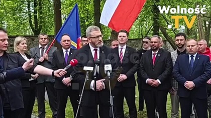 Najpierw WOŁYŃ, a potem ŻYDOWSKIE ŻONKILE, jeżeli w ogóle! Wszyscy się oflagowali tymi żonkilami,