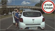 Kierowca Dacii lawiruje miedzy autami, zajeżdża i blokuje drogę #292 Wasze Filmy