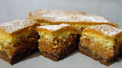 Ciasto Babci Heni  mój smak dzieciństwa! Pyszne ciasto kakaowe z jabłkami i biszkoptową pierzynką!