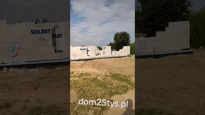 Kolejny dom 70m2 rośnie 