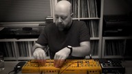 The Acid Challenge 2 - A 60 Minutes Jam with Behringer RD-6 and TD-3 Full-HD[1]