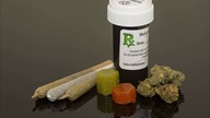 Wiadomości 19:30 | MARIHUANA ZABIJA RAKA - RZĄD POTWIERDZA, APTEKI SIĘ BOJĄ