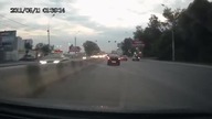 Samoch&oacute;d odleciał