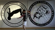 nunchaku freestyle #3 - odbicie od biodra pionowe / hip redirection vertical ( /  / )