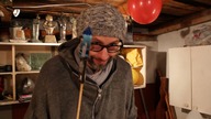 Hipster wysyła w powietrze race!