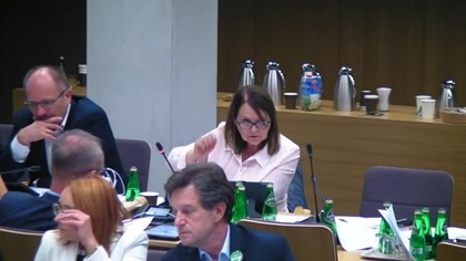Robert Winnicki - Przewodniczący ŁAMIE REGULAMIN SEJMU i ucisza, KNEBLUJE usta Konfederacji
