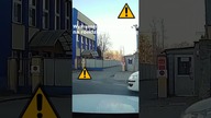 Wymuszenie pierwszeństwa na rondzie przez kobietę #shorts #rikordwidjo
