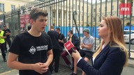 M.  Marzoch (MW) - Policja legitymuje narodowców w czasie pikiety antyimigranckiej