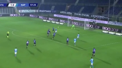 Piotr Zieliński - piękny wolej vs Atalanta (21. 02. 2021)