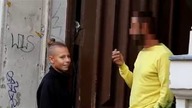 CZY LUDZIE DADZĄ 14 LATKOWI PAPIEROSA? (EKSPERYMENT SPOŁECZNY)