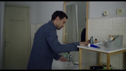 Filiżanka kawy i nowe buty.  (2022) lektor