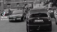 interwencja straży pożarnej bo Biedronka reklamuje alkohol zagrażając przejście ewakuacyjne
