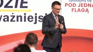 MŁODY CHŁOPAK OŚMIESZYŁ HOŁOWNIĘ I CAŁY RZĄD TUSKA NA JEGO SPOTKANIU!