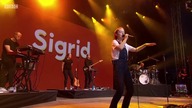 Sigrid performing at The Biggest Weekend in Swansea 2018