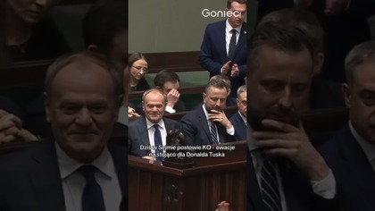 DZIŚ W SEJMIE POSŁOWIE KO  OWACJE NA STOJĄCO DLA DONALDA TUSKA