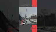 Zobaczył ruszający samochód, spojrzał przed siebie i ruszył na czerwonym.  Znacie ten mechanizm?