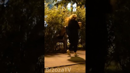 Coś jest w krzakach