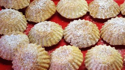 Kruche babeczki nadziewane budyniem serowym-pieczone z nadzieniem-pyszne i łatwe
FILM https://www. y