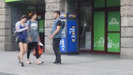 Opowiadanie sucharów ludziom Prank | SerHubTV