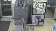 Jak dziewczyna schakowała automat :