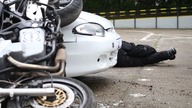 Pokazali makabryczny wypadek motocyklisty. Symulacja widziana z trzech kamer