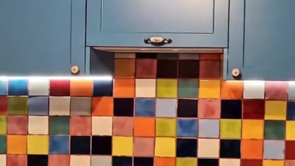 Kuchnia pełna kolorów!  Niesamowita aranżacja z płytkami meksykańskimi #patchwork #płytki #shorts