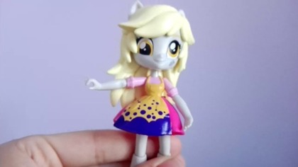 Recenzja lalki Equestria Girls Minis Derpy