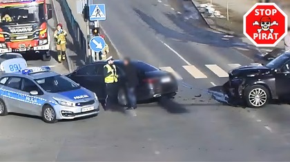 Zderzenie dwóch Mercedesów w Olsztynie.  STOP PIRAT