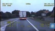 Bez Trzymanki: Kierowca położył tira na boku