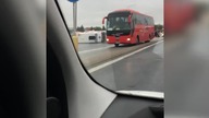 Zderzył się z karetką i uciekł.