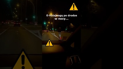 E - hulajnogą po drodze w nocy #shorts #rikordwidjo